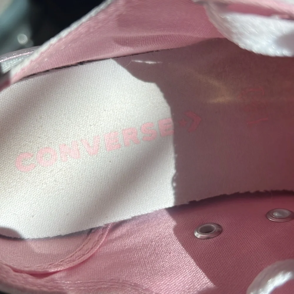 Coverse One Star Puff Low Top Unisex Size 2 All Star‎ Sneakers
